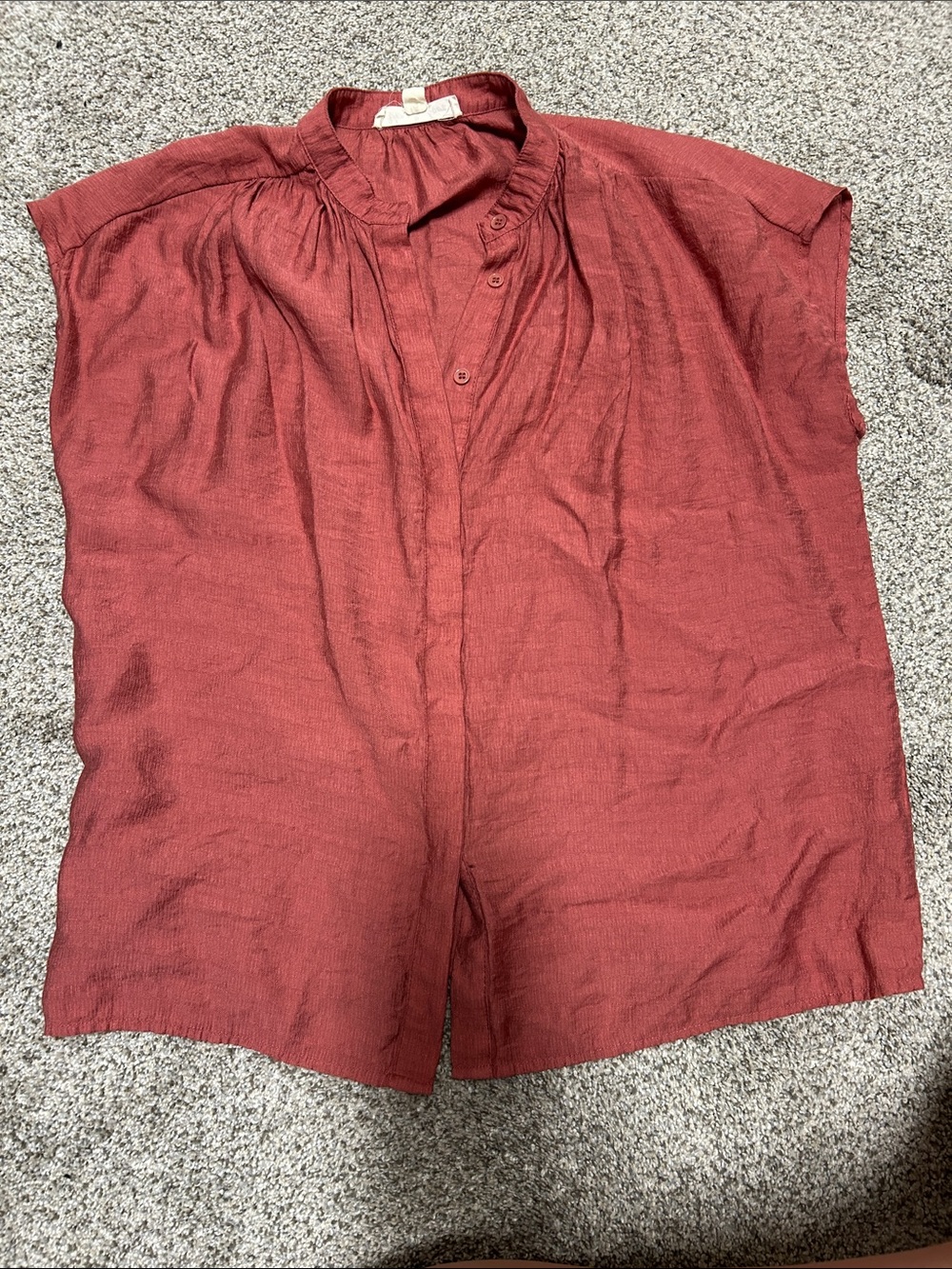 Vine & love size small red button down blouse